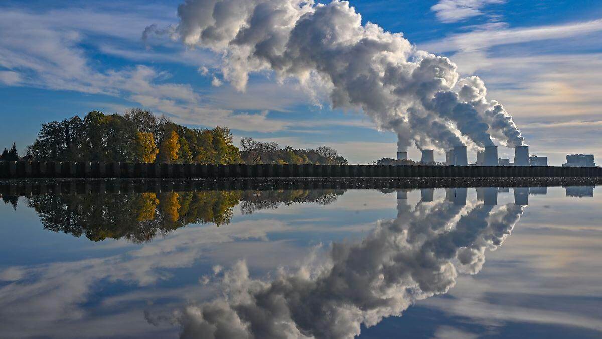 AI's Environmental Impact: Water, Emissions, and How It Compares to Other Industries